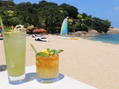 The Tongsai Bay, Thailand, replaces plastic straws with lemongrass