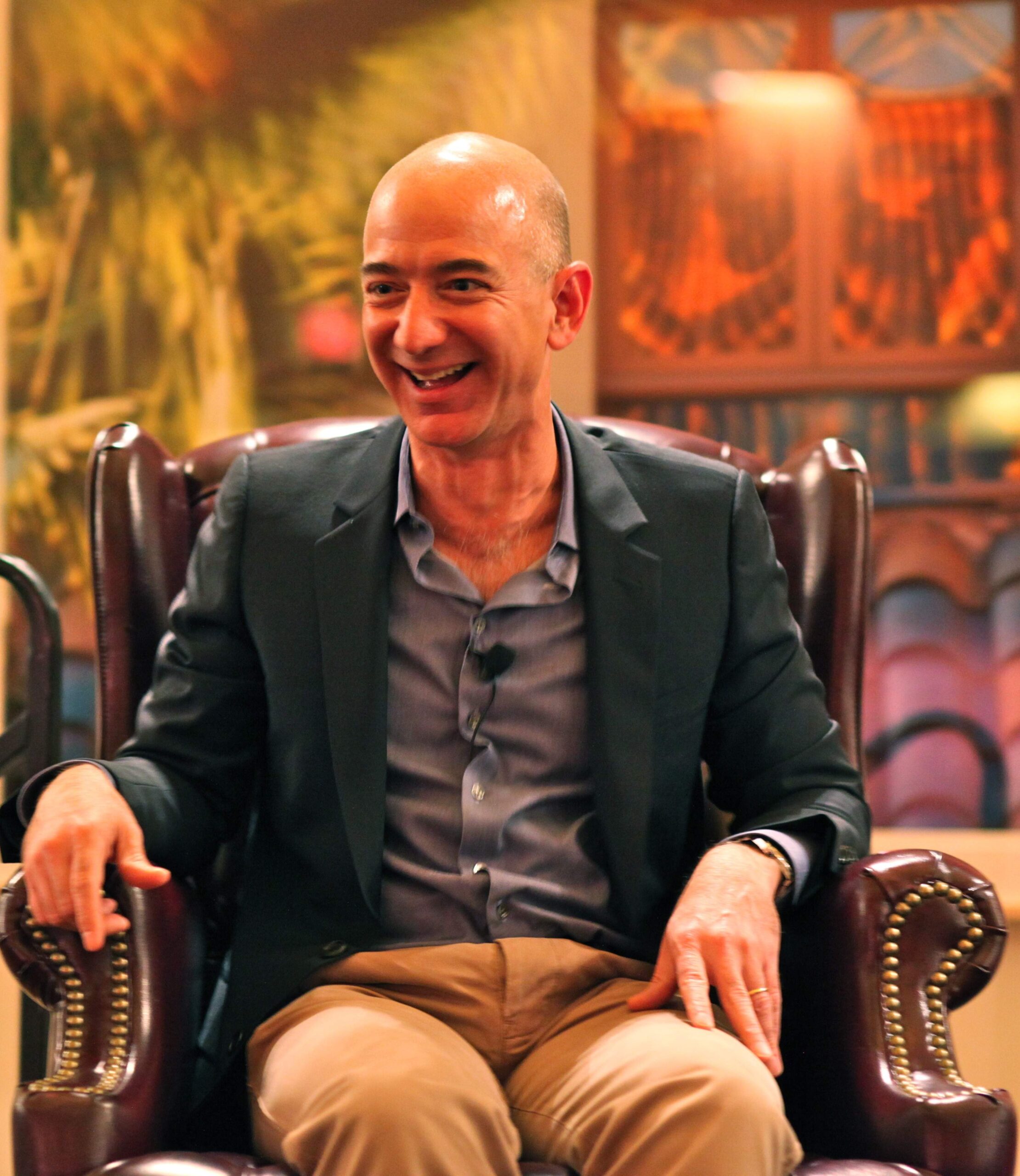 Applauding Jeff Bezos' brave retaliation against the invasion of privacy