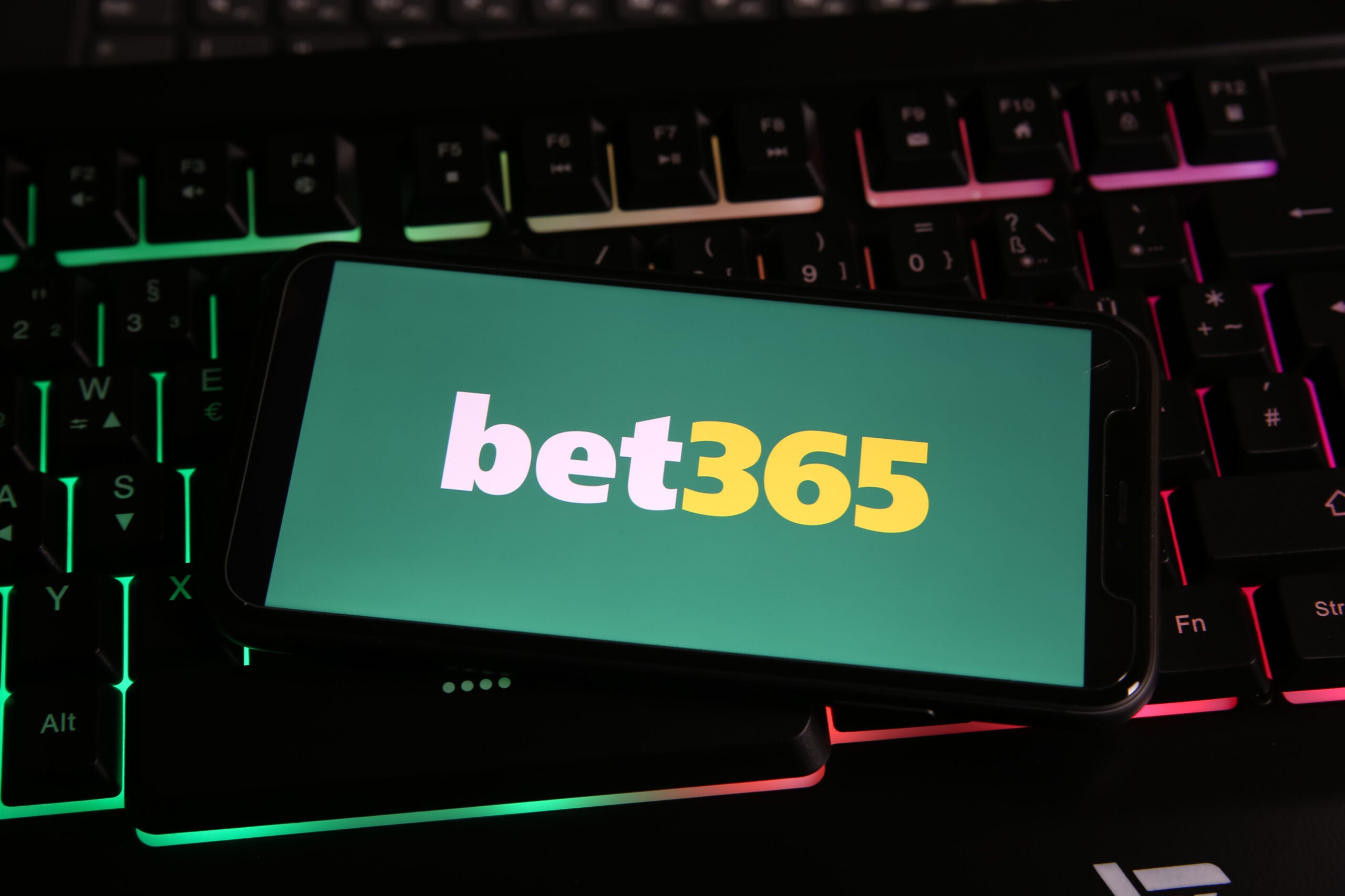 Bet365 boss Denise Coates is one of Britain's richest women – and top taxpayer in the UK Bet365 boss Denise Coates is one of Britain's richest women – and top taxpayer in the UK