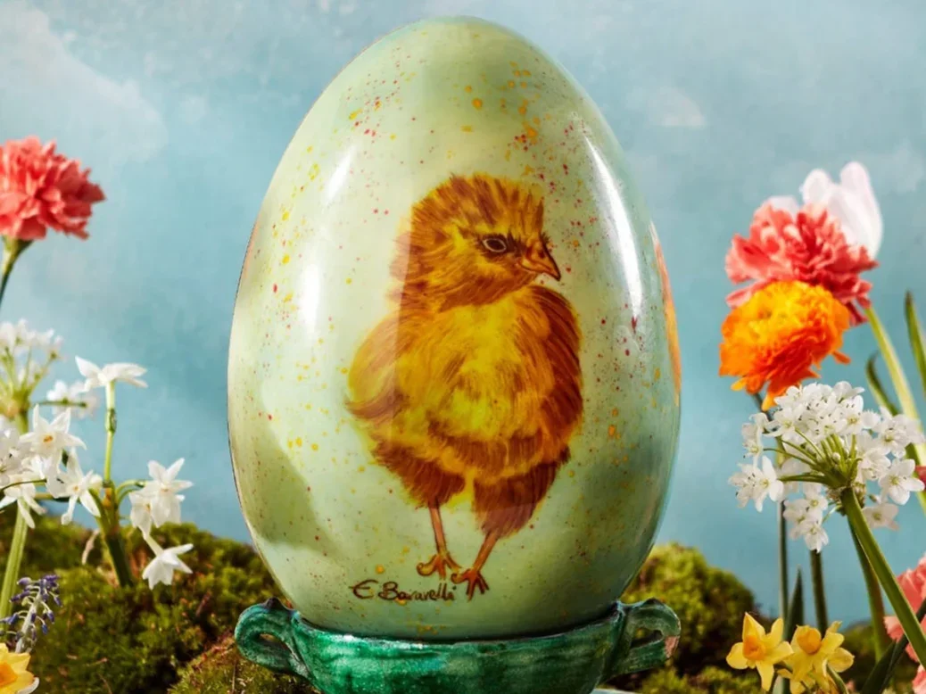 Luxury Easter eggs: F&M Hand-Painted Easter Egg 2 hero (1)