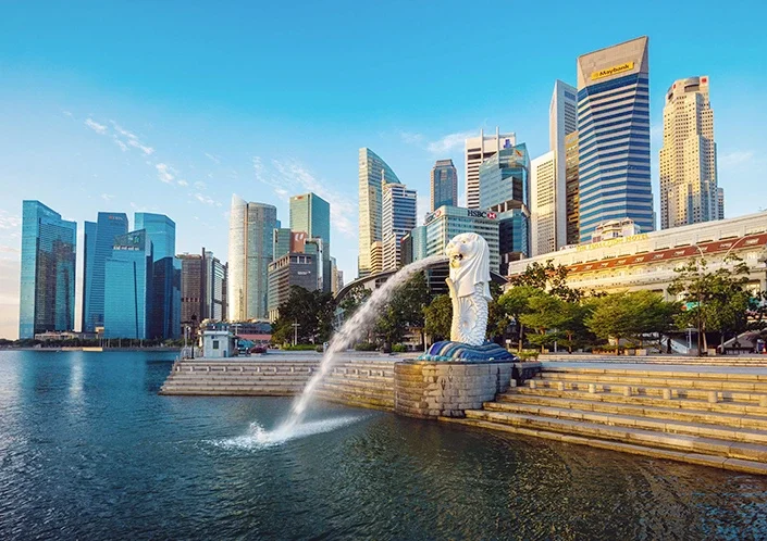 Singapore Merlion skyline 