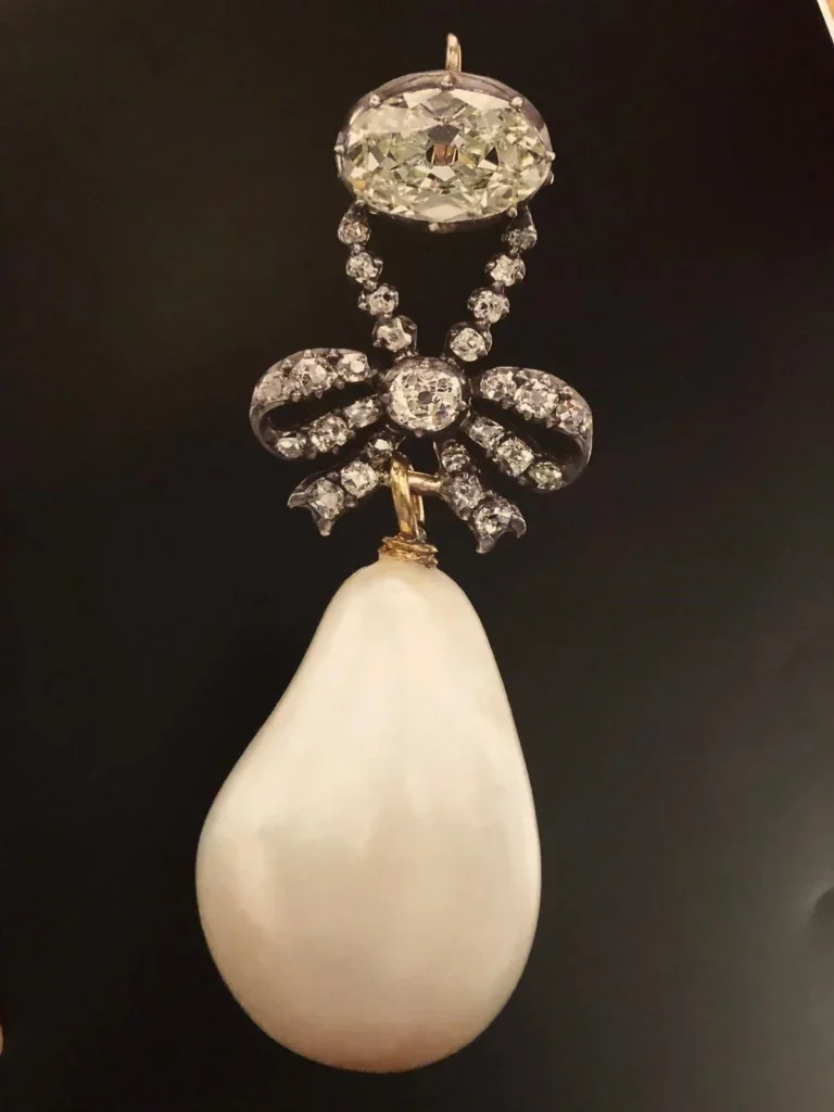 Heidi Horten's pearl and diamond pendant owned by French Queen Marie Antoinette