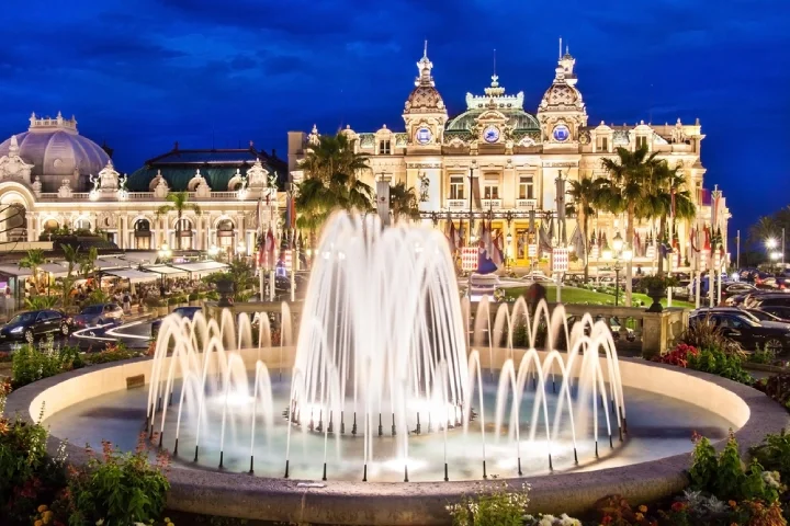 Casino de Monte Carlo’s outside with its regal fountain and gardens