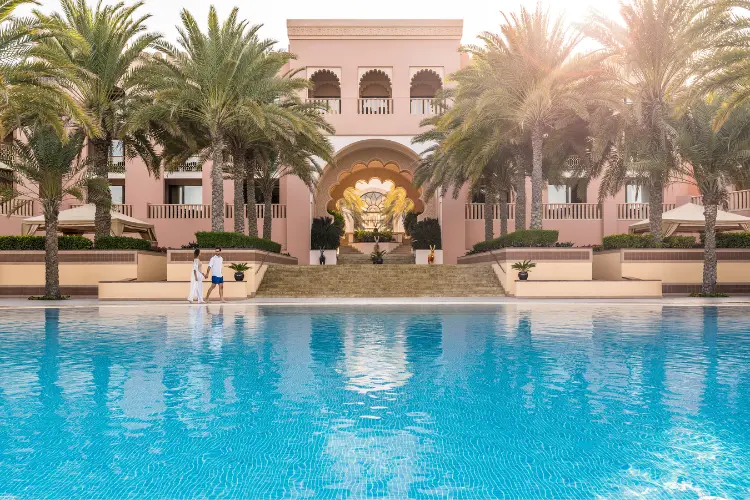 Swimming pool at Shangri-La Al Husn