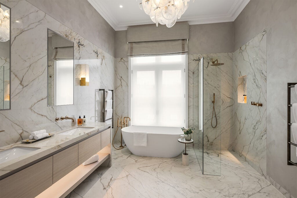 A photo of a bathroom inside a Mayfair property listed by UK Sotheby's International Realty