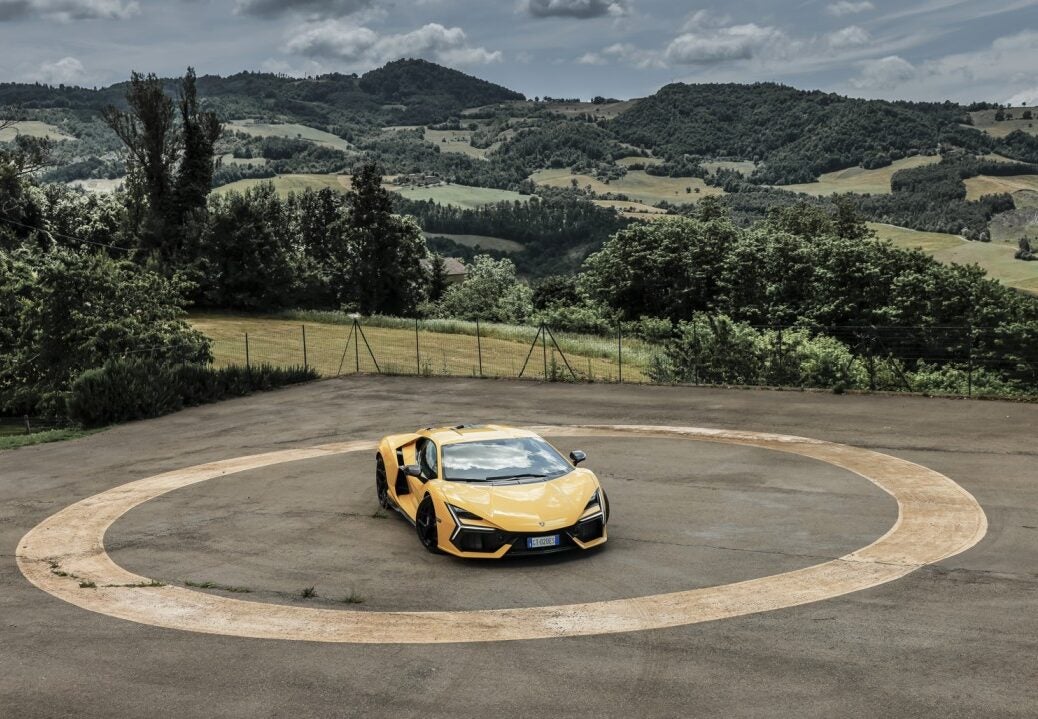 Lamborghini Revuelto