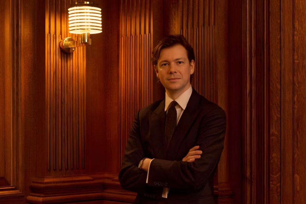 Luke Scarratt, Payne Hicks Beach