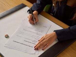 What are the legal risks of international relocation?