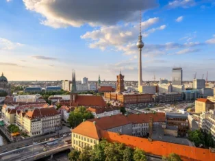 Rich Germans eye exit plans amid conscription fears