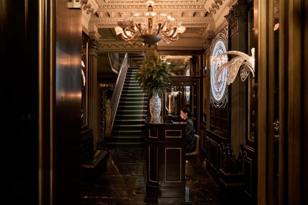100 Princes Street Lobby