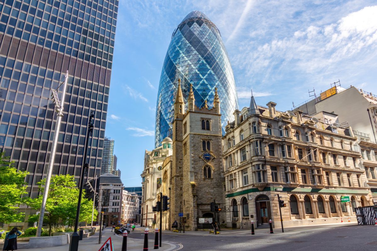 Traditional wealth firms struggling to keep up with HNW needs, study finds