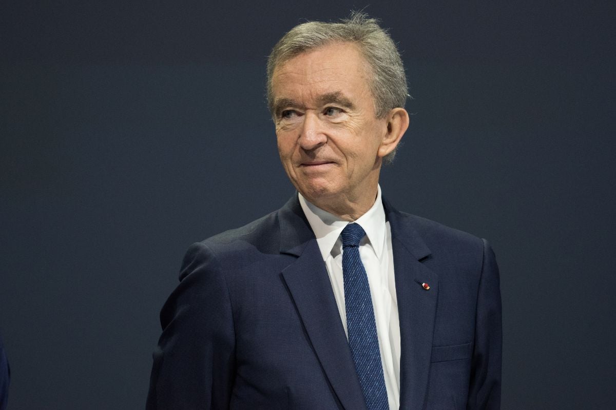 What does Bernard Arnault's tweet tell us about LVMH?
