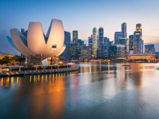 Barclays targets Asia's UHNWs with new Singapore booking centre